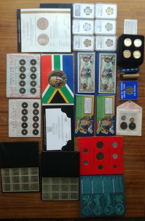 Large collection of coins, albums, bank notes and lots more.