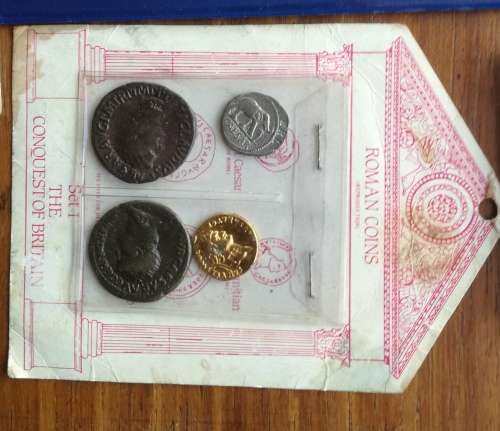 Large collection of coins, albums, bank notes and lots more.