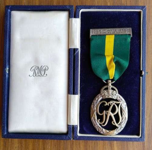 Efficiency Decoration S.A. Long Service Medal awarded to CAPT. G.C DENNILL G.S.C.
