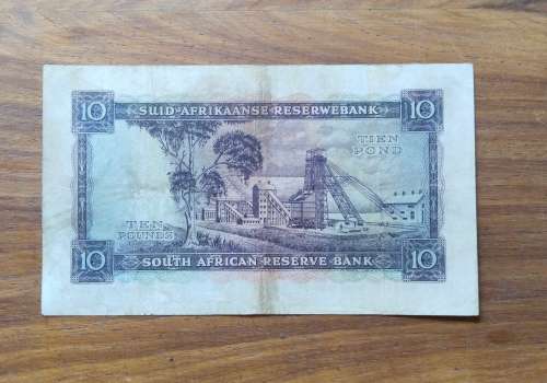 South Africa MH de Kock 18. 12. 52. Old Ten Pound Bank Note. (482)