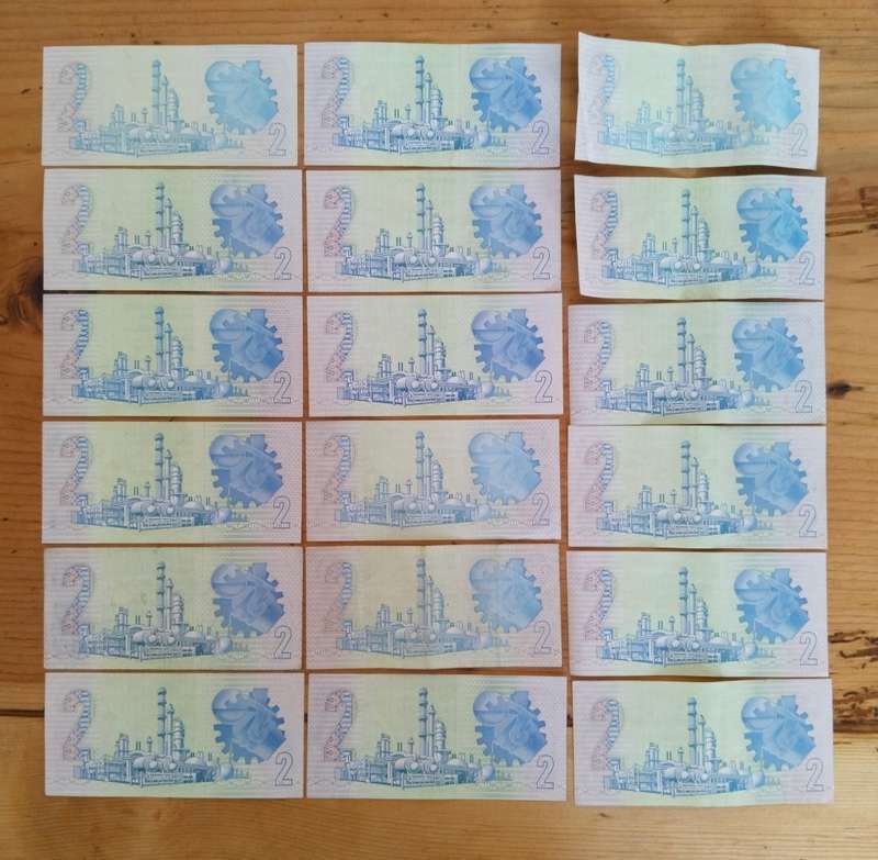 South Africa collection of 18 Old de Kock R2 Bank Notes