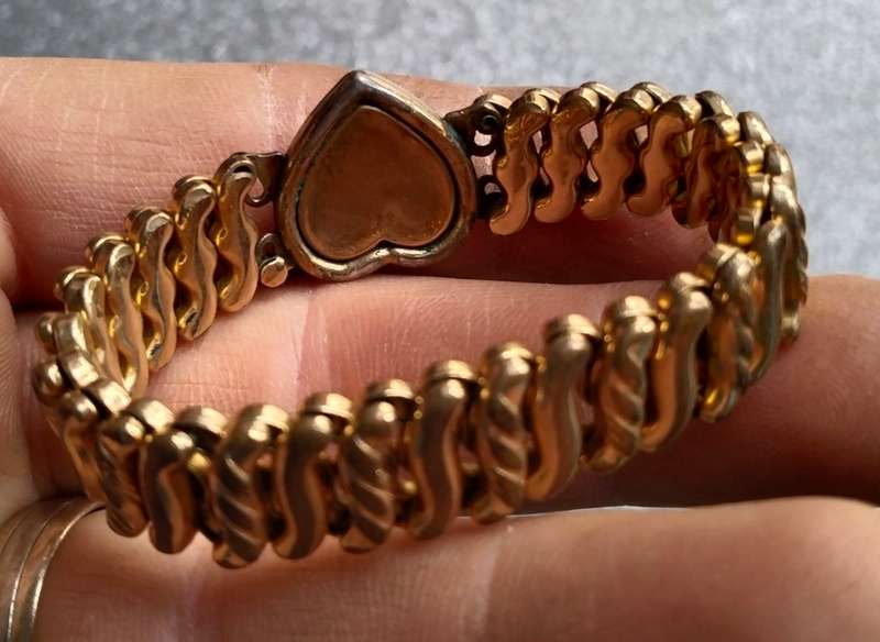 Vintage engraved ( Gold Plated?) Ladies arm bracelet.