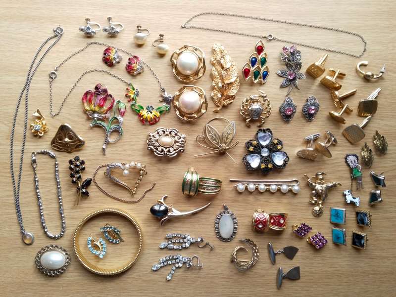 Large collection of Vintage and Costume Jewelry e J