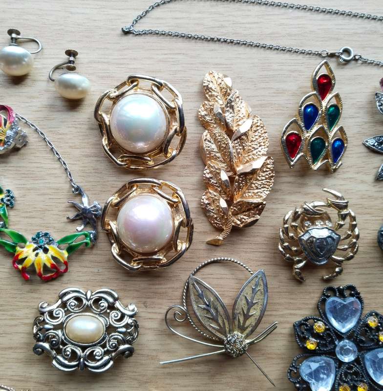 Large collection of Vintage and Costume Jewelry e J