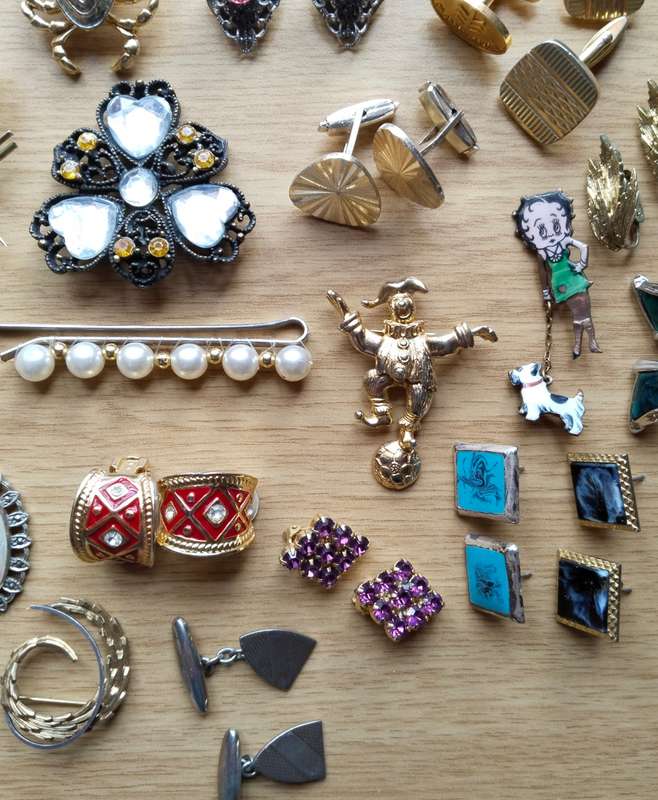 Large collection of Vintage and Costume Jewelry e J