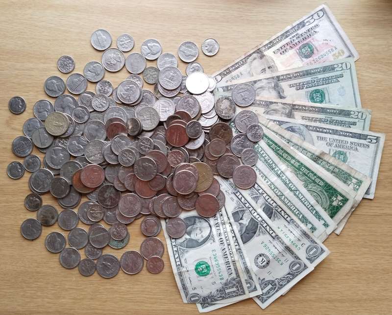 Collection of 147 American dollars. ( R 2787.16) In today`s exchange rate.