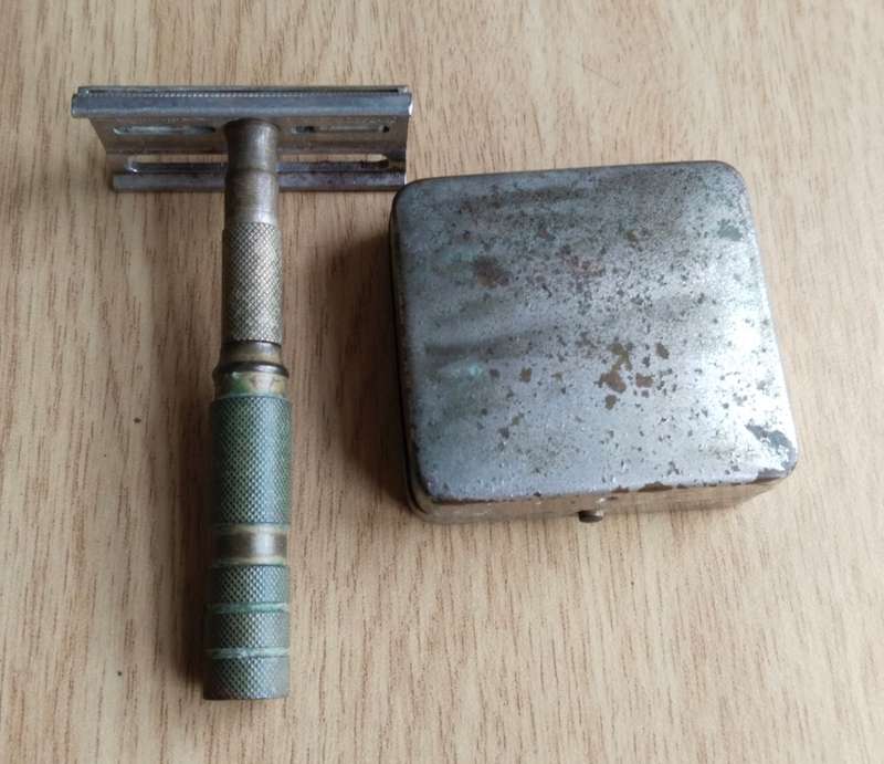 Vintage antique Gillette Shaving Knife.