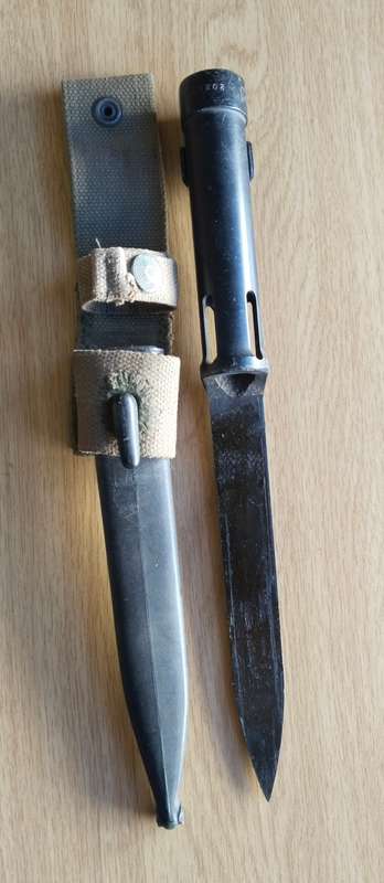 S.A.N.D.F. Old R1 Rifle original Bayonet and Scabbard. No. 02593