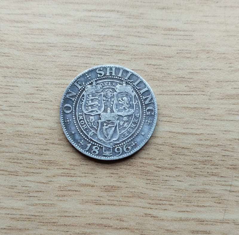 Great Britain Queen Victoria 1869 Silver Shilling.