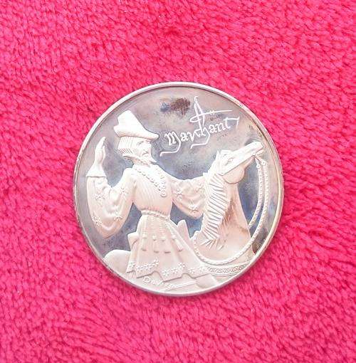 40.03 grams of sterling silver. chaucer and the canterbury tales medallions no 13 of 36.