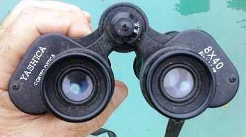 BINOCULARS  YASHICA 8X40   GOOD CONDITION