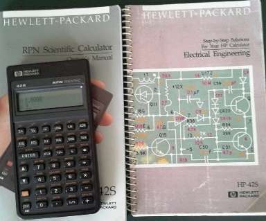 HP-42S RPN Calculator with Manual & Case