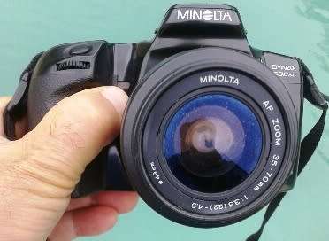 MINOLTA  DYNAX 500 Si  CAMERA  + CARRY BAG