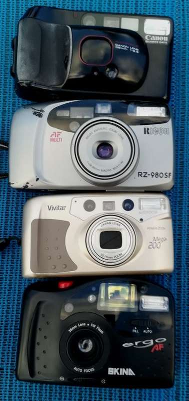 4X CAMERAS VINTAGE CANON  RICOH VIVITAR SKINA   (GD FOR COLLECTOR)
