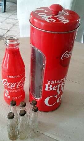 COCA-COLA  STRAW TIN   BOTTLE & 6 MINI BOTTLES