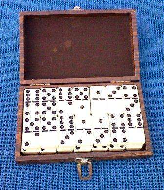 VINTAGE DOMINOES  SET IN WOOD BOX