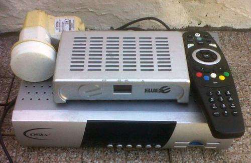 DSTV DECODER +REMOTE + LNB+ELLIES COMPONENT