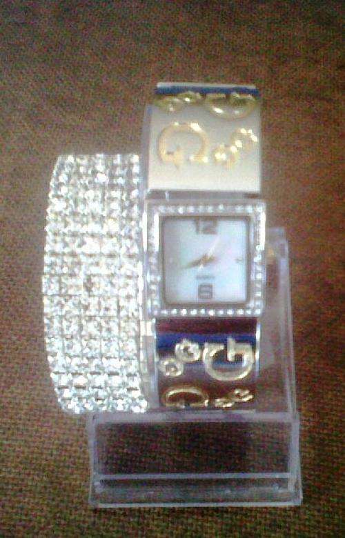 LADIES WATCH G & DIAMANTE BRACELLET