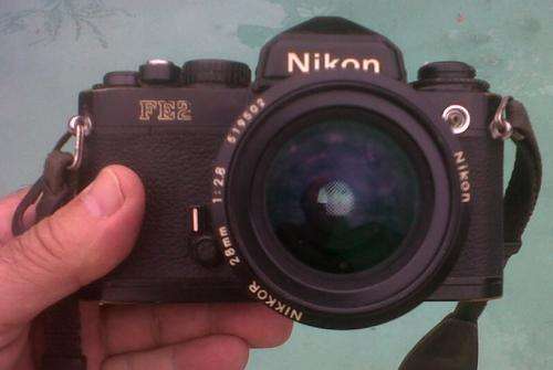 NIKON   FE 2  Camera