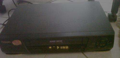 VCR PANASONIC VHS (IN WORKING ORDER)