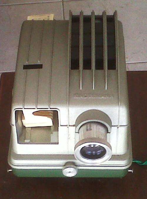 VINTAGE SLIDE PROJECTOR  KINDERMANN 150
