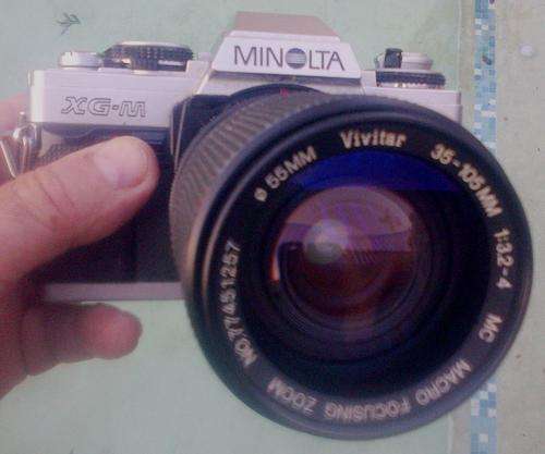 VINTAGE MINOLTA  XG  - M CAMERA WITH VIVITAR  35-105 ZOOM   LENS