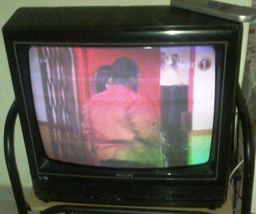 RETRO  PHILIPS 20" TELEVISION   (WORKING ORDER)