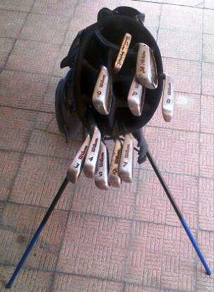 GOLF CLUBS WILSON  3,4,5,6,7,8,+9+PW + PUTTER + DUNLOP ST ALONE BAG