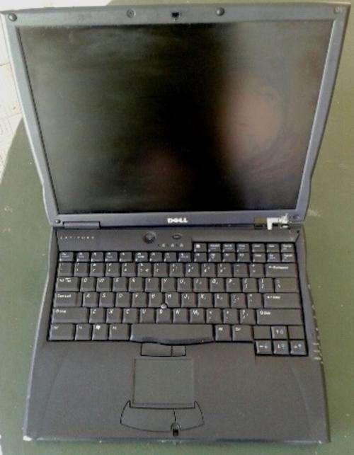 DELL LATITUDE LAP TOP (NOT WORKING SUITABLE FOR SPARES)