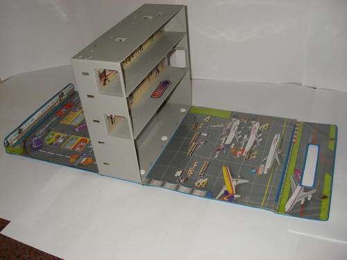 international airport - folds up