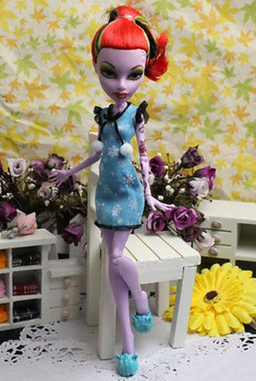 Monster High outfit -blue dress with pom poms