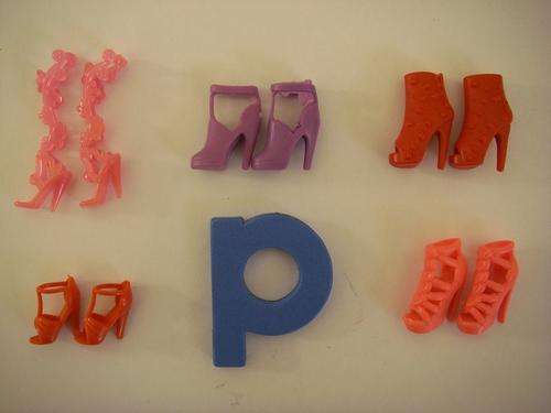 SALE !!! SOLD TO YOU BELOW COST...BARGAIN!!!  Barbie, Steffi doll or similar shoes x 5 pairs (mix p)