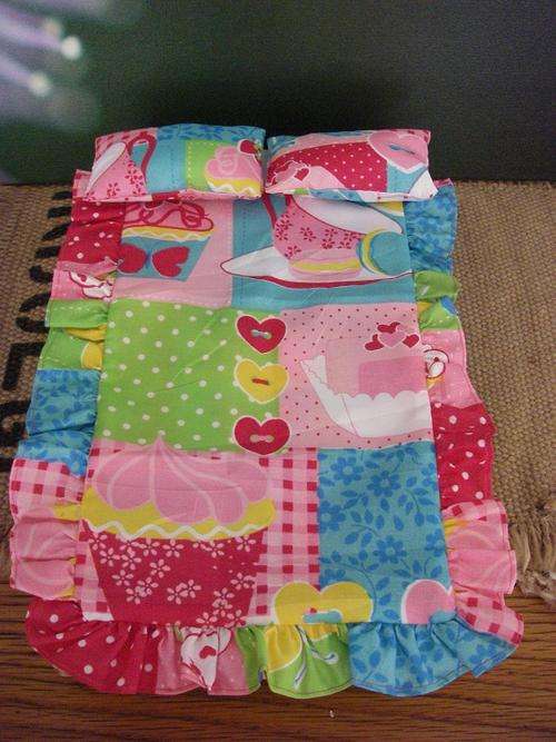 Colourful bedspread cover, 2 x pillows for Barbie or Steffi doll. Fits miniture single or double bed