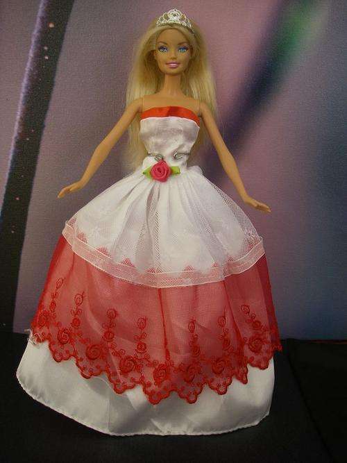 Barbie or Steffi Love dolls party dress, ball gown, evening wear, formal clothes