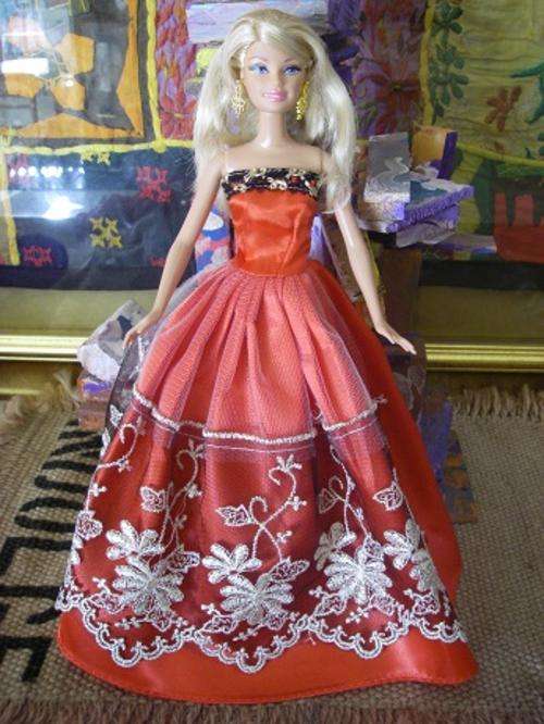 Barbie or Steffi Love dolls party dress, ball gown, evening wear, formal clothes - excellent quality