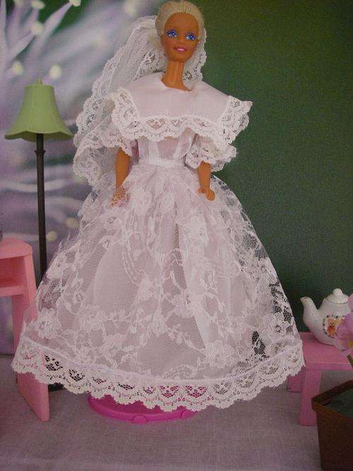 Mattel 1966 Barbie doll in vintage wedding dress. Hair & body good condition
