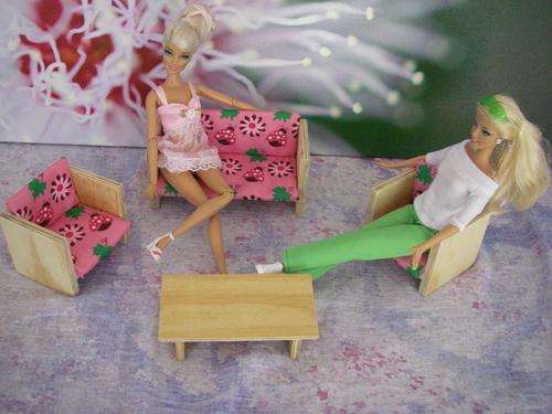 Barbie or Steffi Love doll pink lounge suite (florals & ladybugs) and coffee table