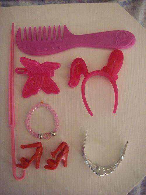 Personal accessory packs for Barbie dolls, comb, necklace, shoes, hair clip, tiara, alice band,