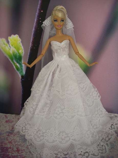 White wedding dress with veil for Barbie dolls