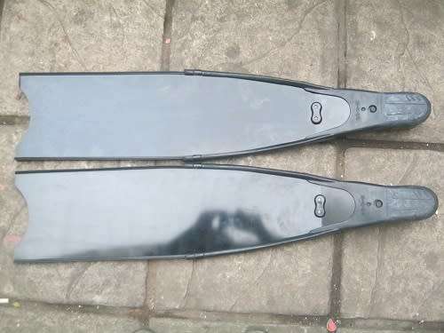 Leaderfins Pure Carbon Fins Size 30-40-5/6 length 91cms like new