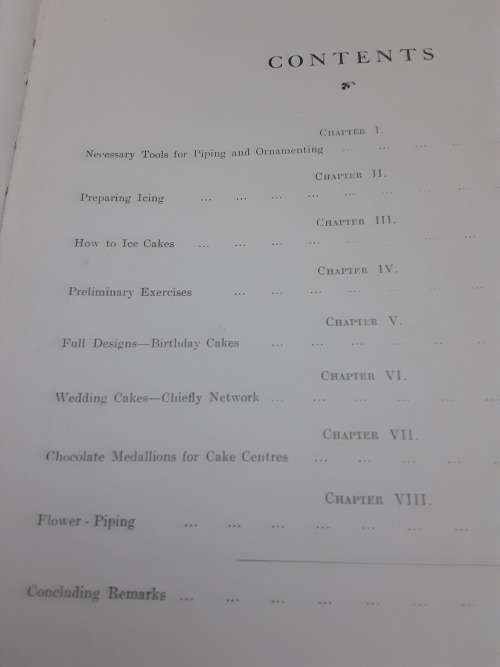Cake Decoration Designs of Cake Tops, Sides & Ornaments by Ernest Schulbe