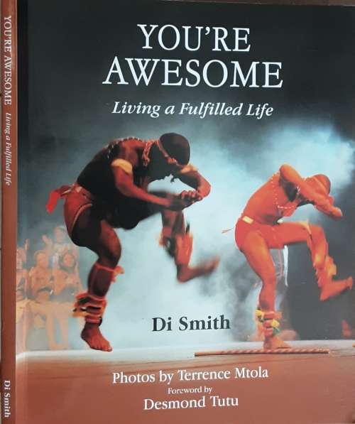 You`re Awesome Living A Fulfilled Life by Di Smith **SIGNED COPY**