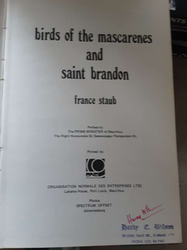 Birds of the Mascarenes and Saint Brandon by France Straub