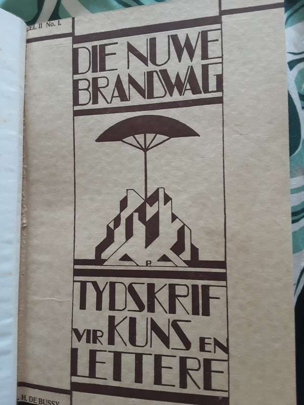 Die Nuwe Brandwag, Tydskrif vir Kuns en Lettere vol 1,2,3,5 **16 issues bound***