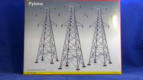 Hornby OO R530 Electricity Pylons. 3 in the set.