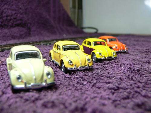 HO scale VW Beetle car pack of 4