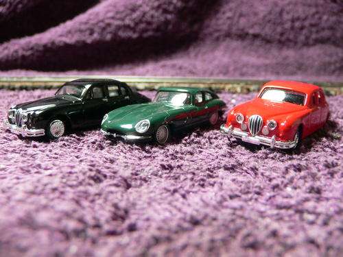 HO scale Schuco Jag pack