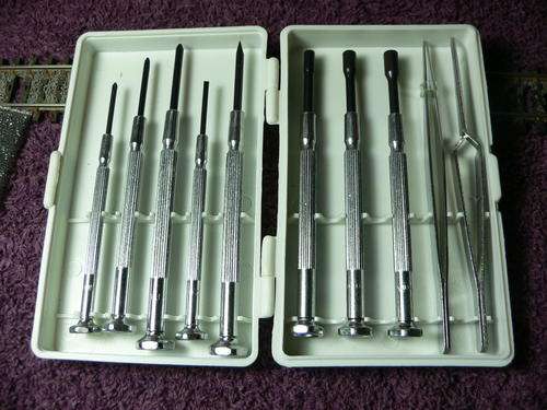 HO and N scale Marklin 70900 locomotive toolkit.