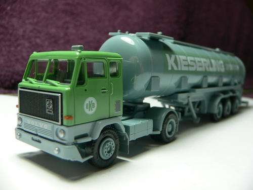 HO scale Volvo G88 by Herpa