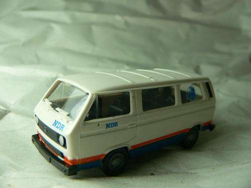 HO scale T2 Kombi by Roco